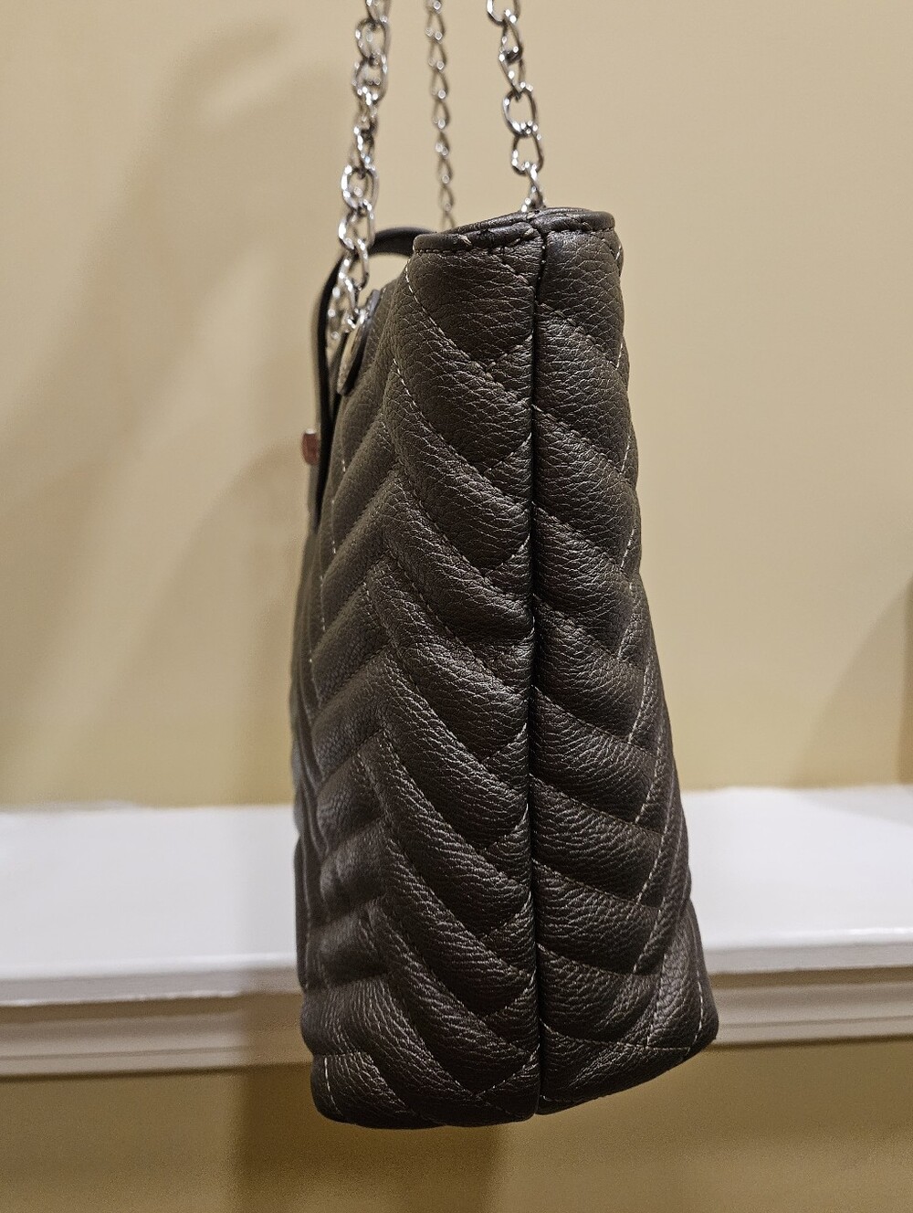 Charming Charlie Silver Tote with Chain Strap - Picture 5 of 9